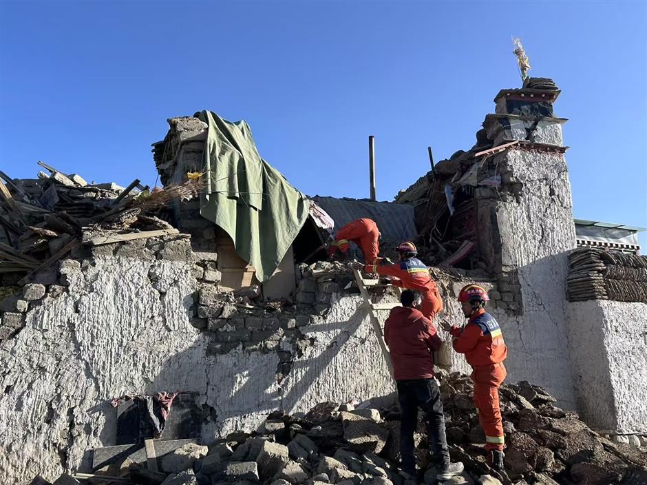 Chinese military sends drone to aid quake rescue in Xizang