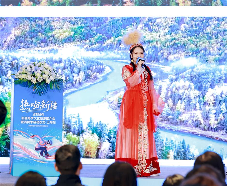 Xinjiang showcases winter tourism attractions