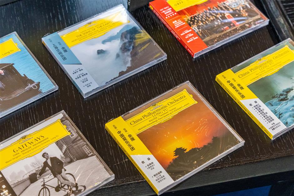 Deutsche Grammophon releases recordings of Chinese conductor