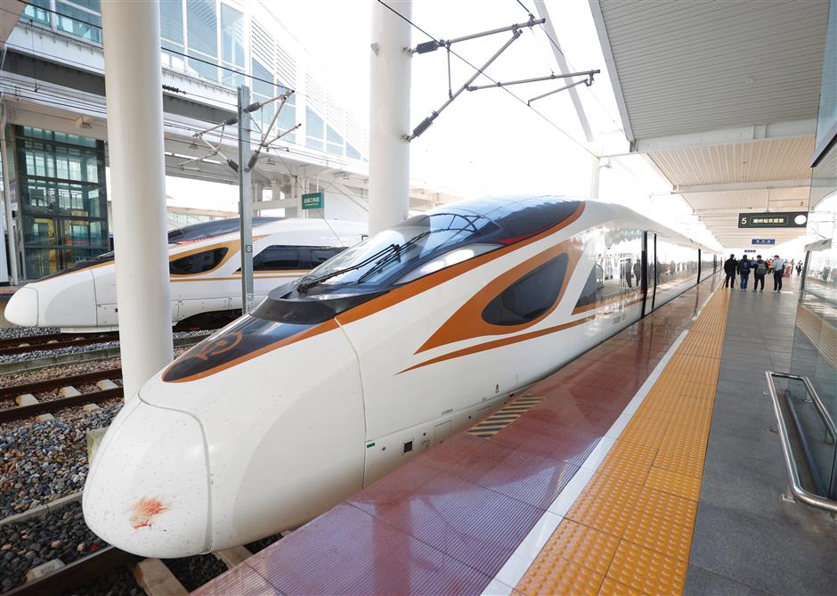 Shanghai-Suzhou-Huzhou high-speed rail begins trials