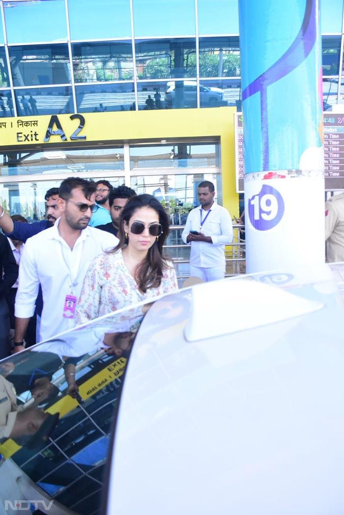 Goa Airport Traffic: Ananya-Aditya, Shilpa-Raj And Others