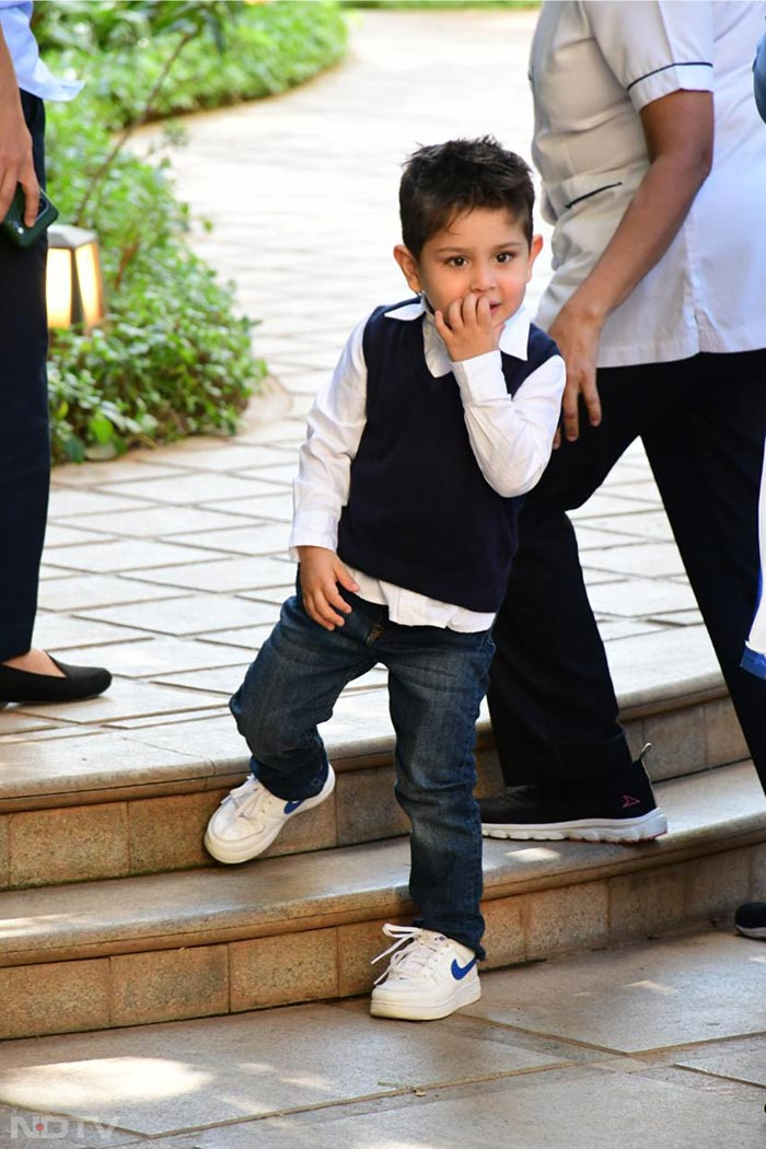 Ranbir Kapoor With Daughter Raha, Sonam Kapoor With Son Vayu And Others At Jeh\'s Birthday Party