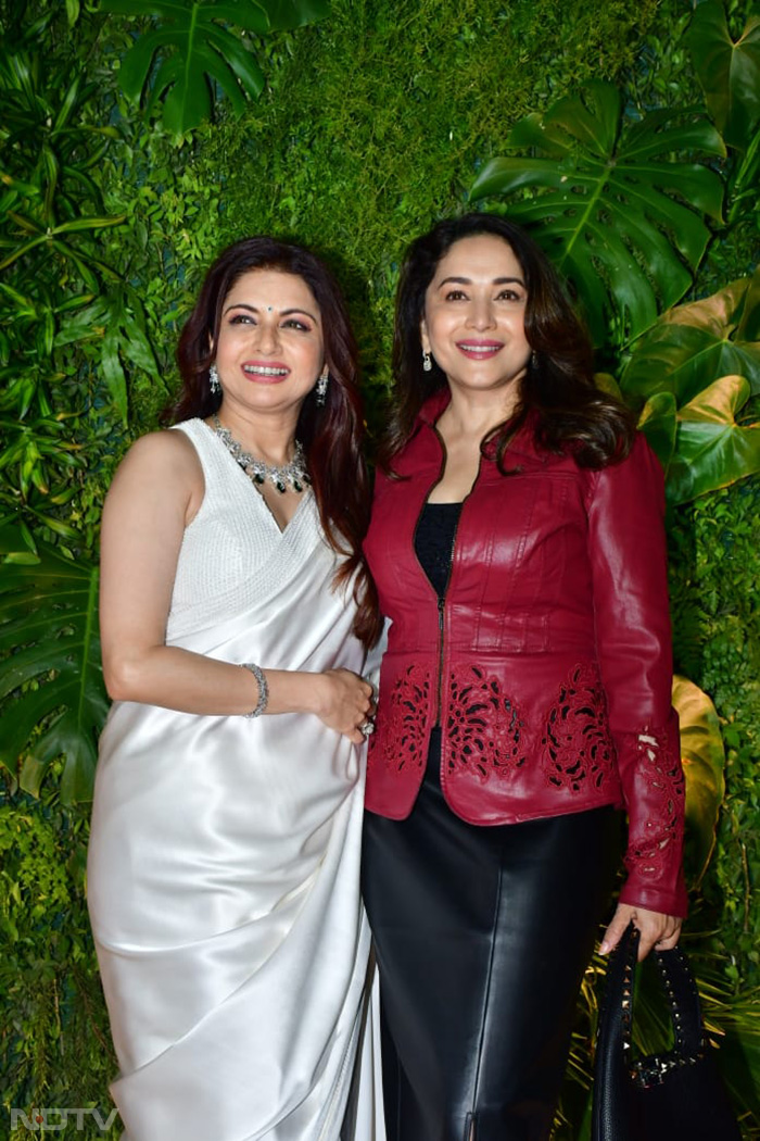 Madhuri, Neena Gupta And Other Guests At Bhagyashree\'s Birthday Bash